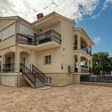 Covic Casa de hóspedes 3*