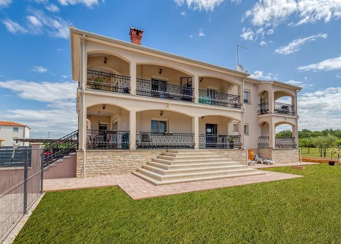 Covic 3* Antonci (Porec)